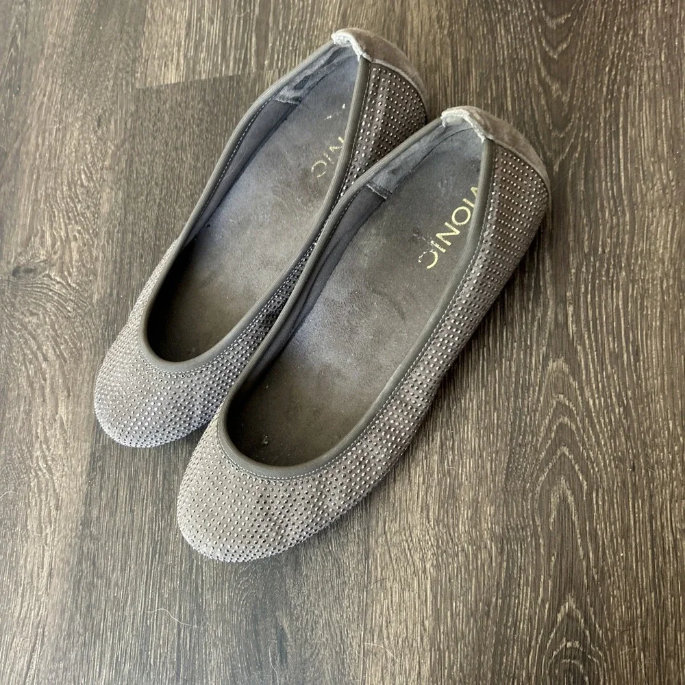 Vionic Spark 359 Willow Taupe Women's Sz 6.5 37.5 Ballet Flat Bronze Studs Shoes